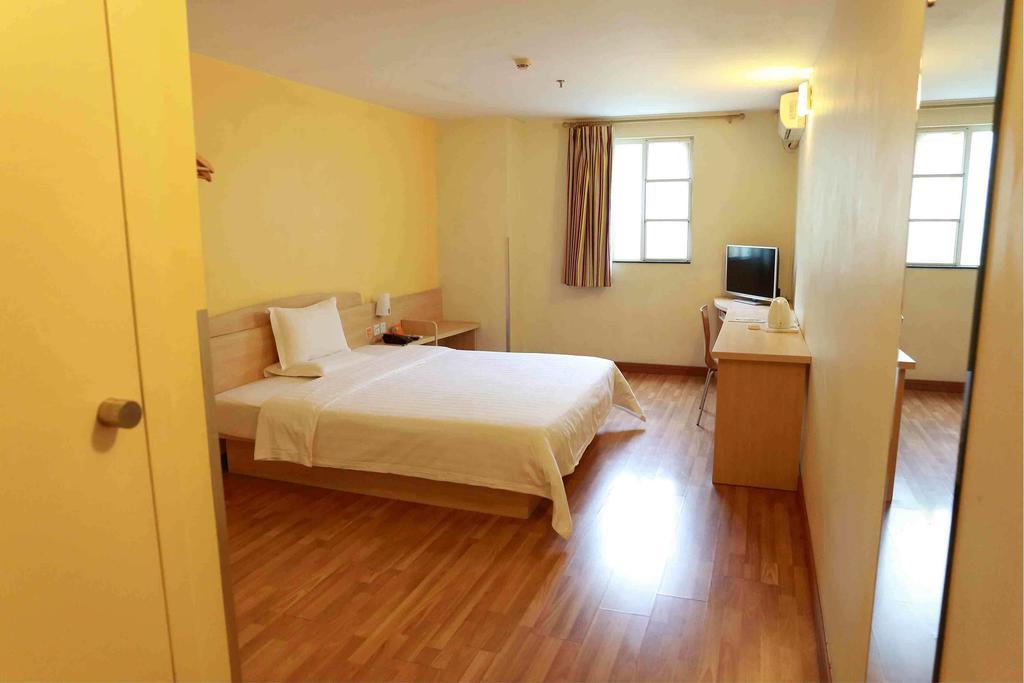 7Days Inn Chongqing Wanzhou Gaosuntang Room photo